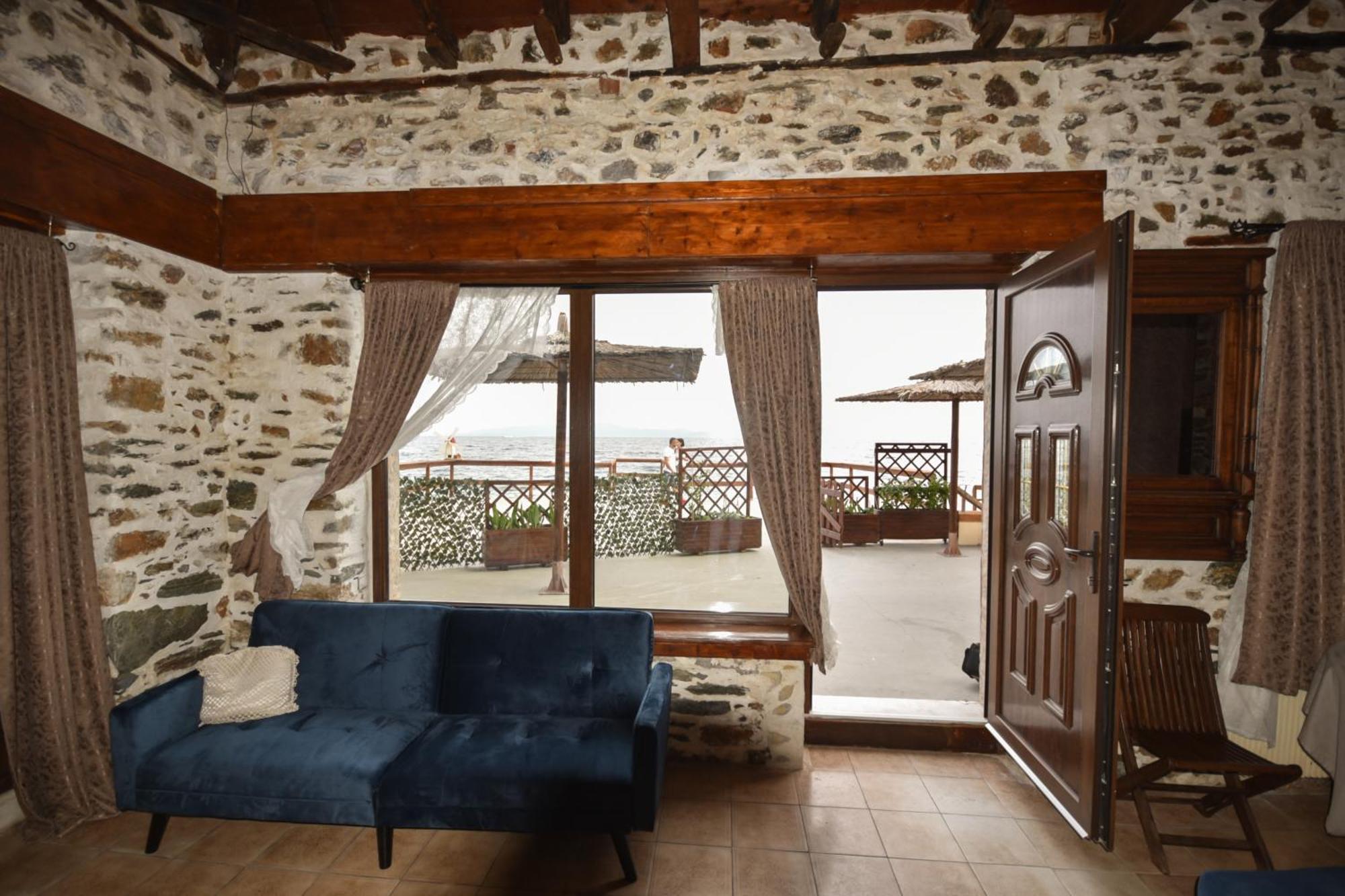 Platanidia Stone Villa Inside Sea- Kids'Land מראה חיצוני תמונה